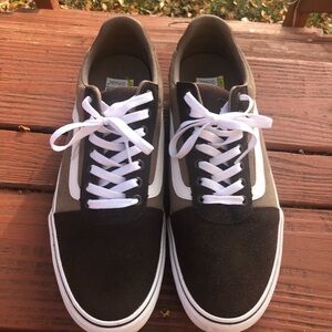 Vans Men's Brown and Tan Sneakers